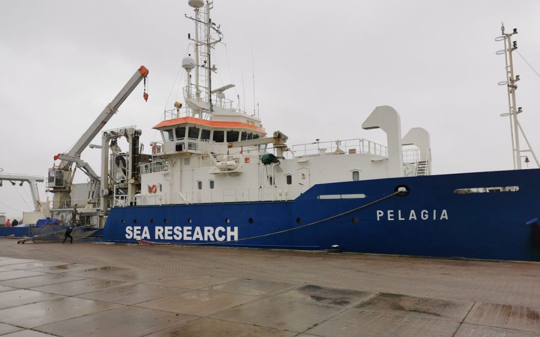Immense hoeveelheid plastic zweeft als nanodeeltjes in oceaan