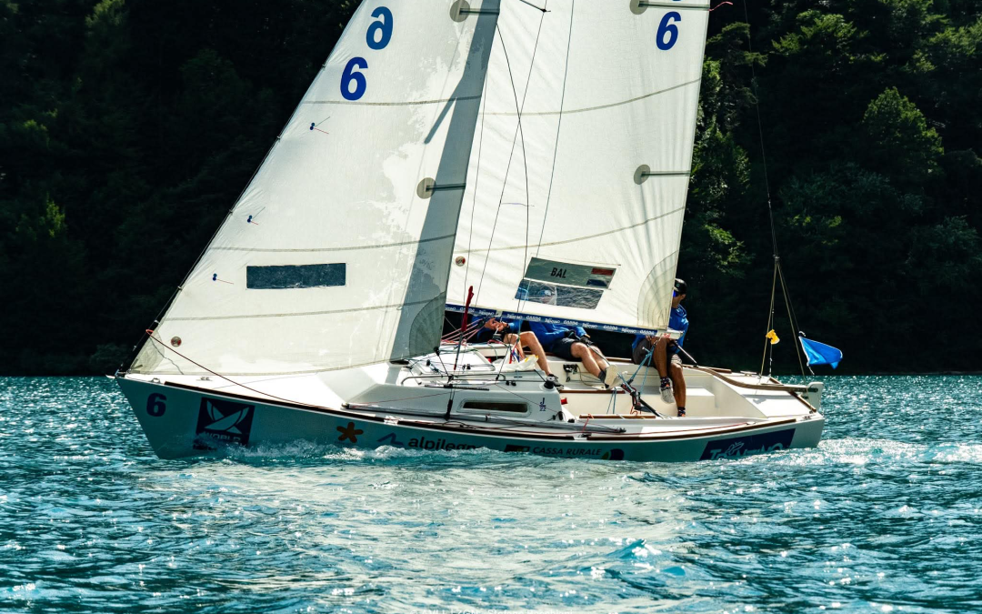 Team Lowlands Racing knokt zich naar zilver op Lago di Ledro