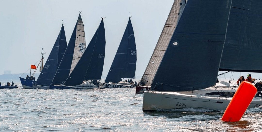 Winning Tactics Café & Academy in teken van wedstrijdzeilregels