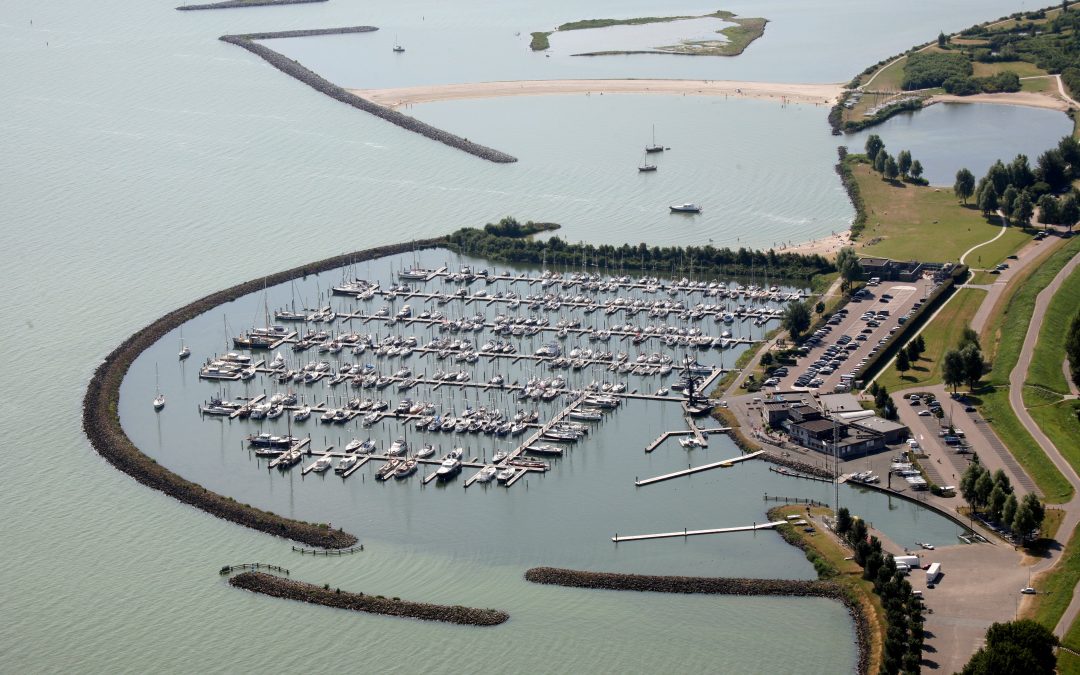 Regatta Center Medemblik blijft thuishaven voor wedstrijdzeilsport