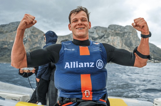 Luuc van Opzeeland Europees kampioen olympisch windsurfen