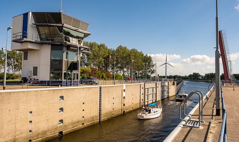 Provincie Noord-Holland past cijfers doorvaarten Koopvaardersschutsluis aan