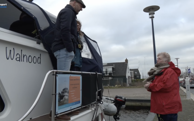 Ijskoude Holland Vaart in winters Friesland
