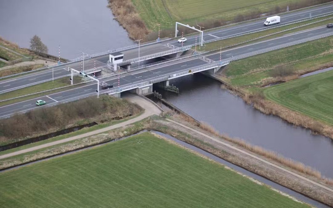 Scharsterrijnbrug (A6) voorlopig niet bediend voor hoge recreatievaart