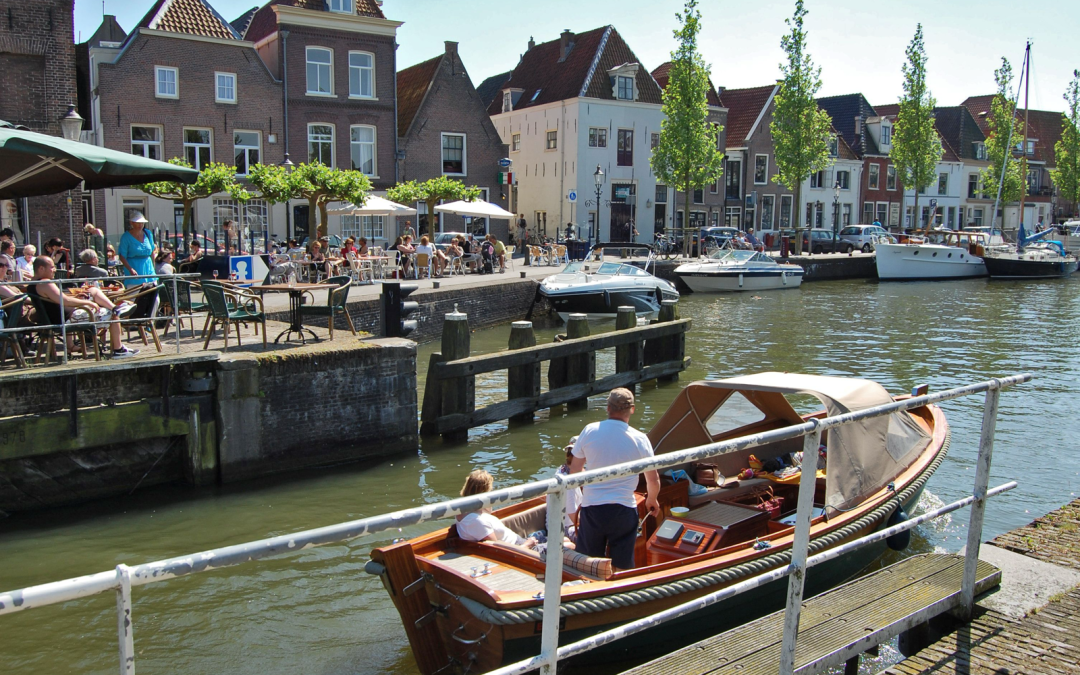 Weesp Gastvrij viert 10 jaar gastvrijheid aan het water