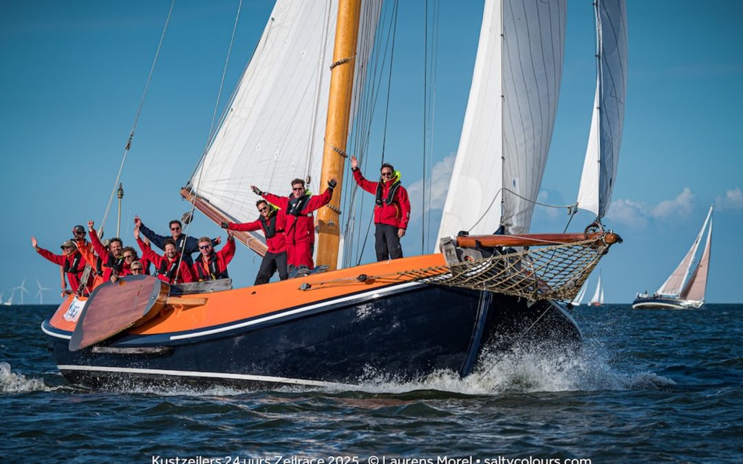 Kustzeilers 24 uurs race met 399 zeilschepen van start