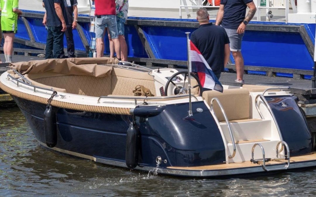 Politie waarschuwt voor online oplichting met sloepen