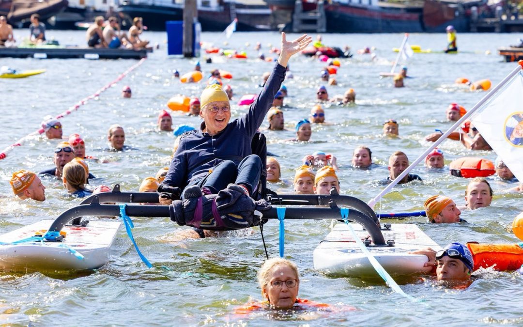 Amsterdam City Swim trekt recordaantal van ruim 3.300 deelnemers